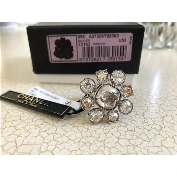 🌹AUTHENTIC CHANEL CRYSTAL RING - Picture 6 of 7